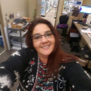 Meet your Posher, Debra